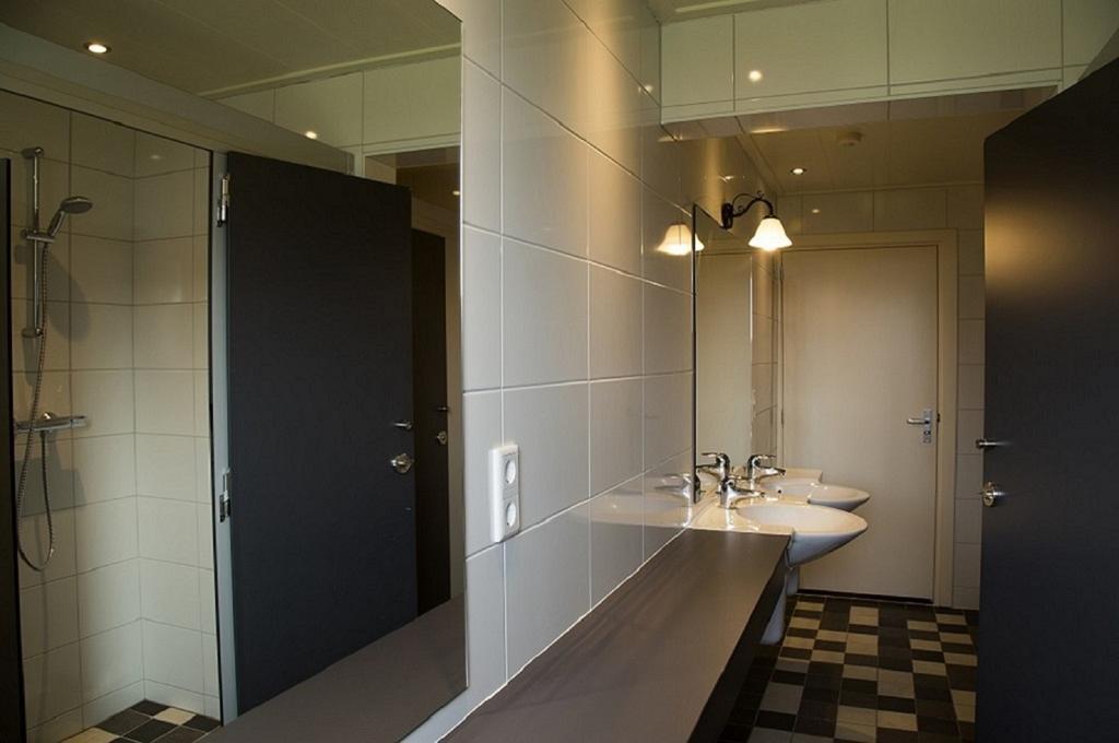 Heeswijk-Dinther Herkenhoek 5 Bedroom Apartment מראה חיצוני תמונה